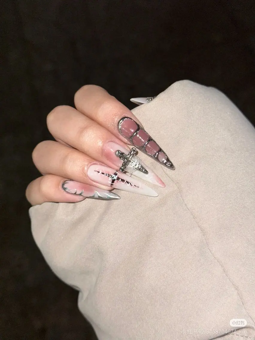ネイル ハンドネイル ハンドケア Nova Nail Nambaのネイルデザイン