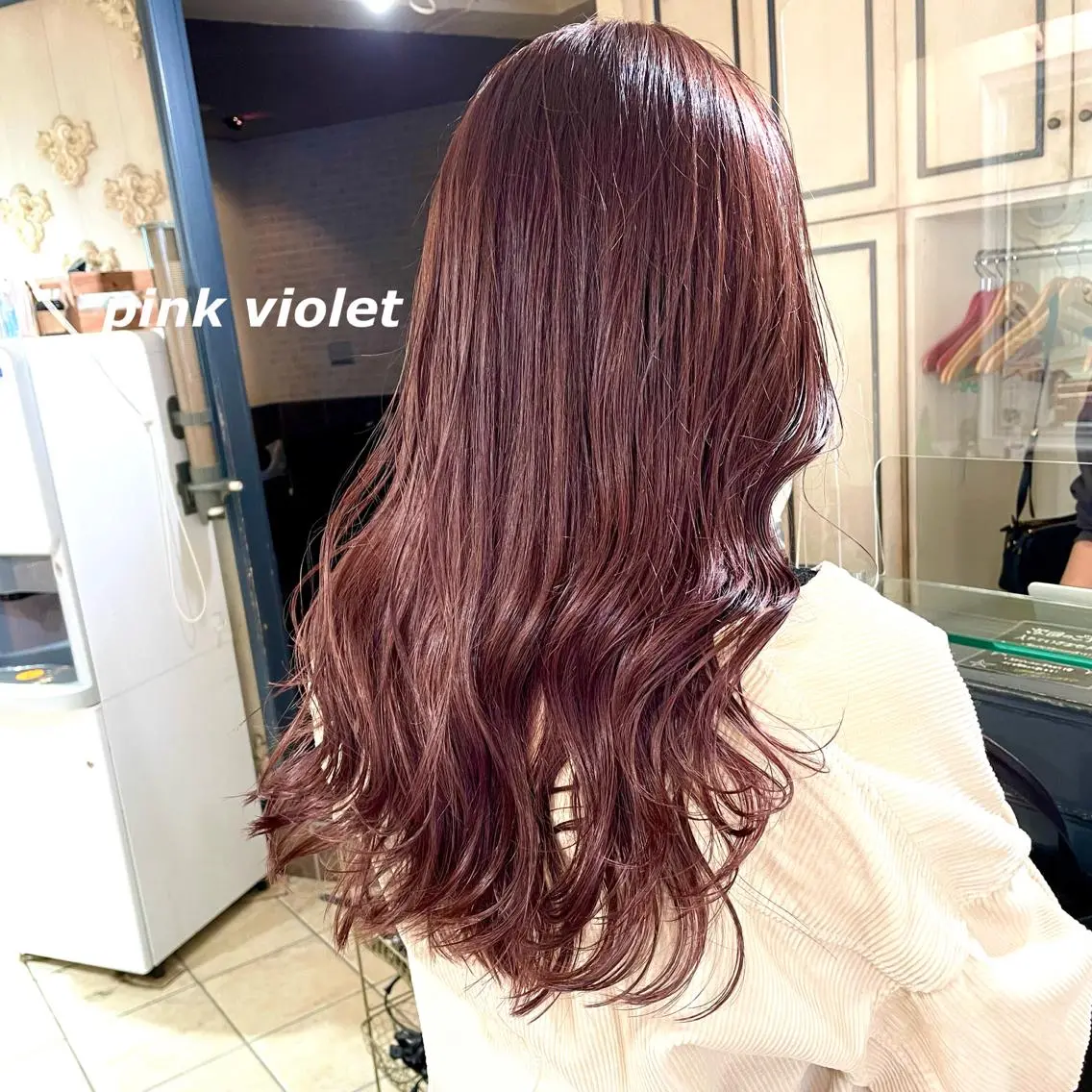 ロング カラー ピンクカラー バイオレットカラー カット ヘアカラー トリートメント 切りっぱなしボブ ソノキユウカのヘアスタイル