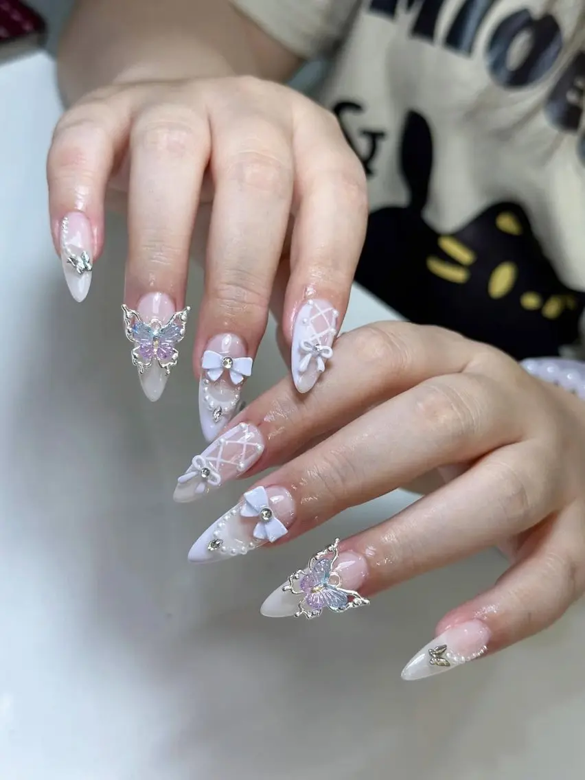 ネイル アートネイル オーロラネイル ガーリー 韓国ネイル 持ち込み Rin Nail 新大久保店のネイルデザイン