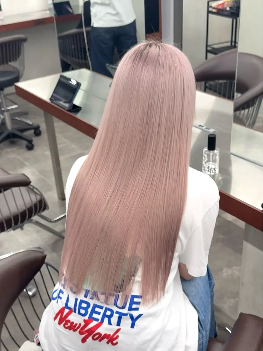 ロング カラー アッシュ ベージュカラー ブリーチ ケアブリーチ ダブルカラー カット ヘアカラー トリートメント ブリーチ　ハイトーン 特化🌈フジタハルキのヘアスタイル
