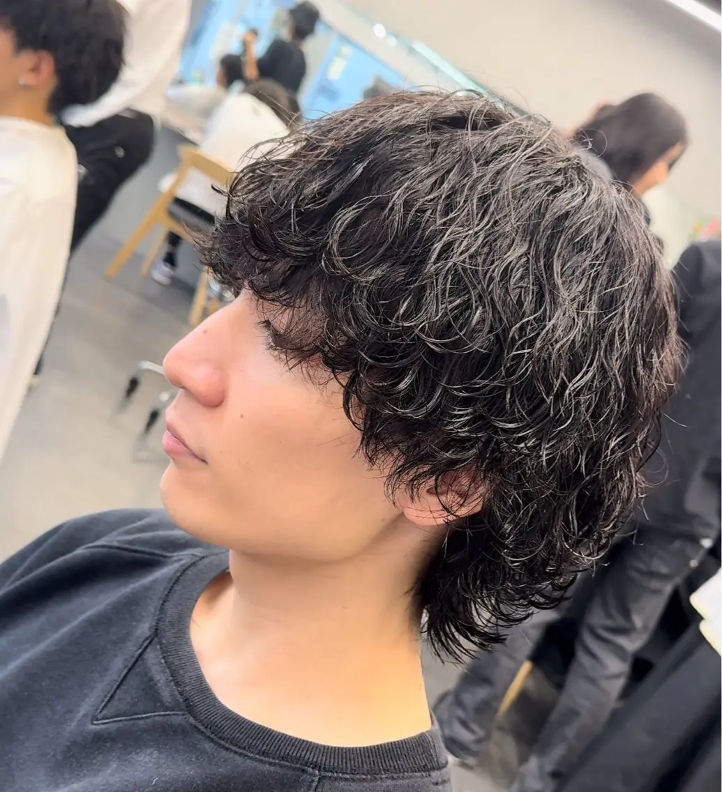 ショート パーマ メンズ 波巻きパーマ メンズウルフカット ウルフカット 松下 友希 【fifth】のヘアスタイル
