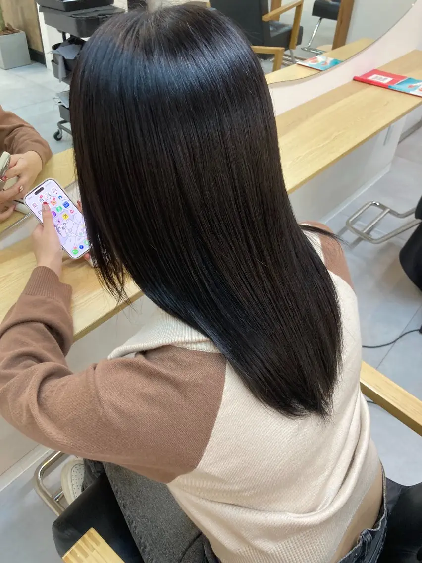 セミロング トリートメント 三浦 寛都のヘアスタイル