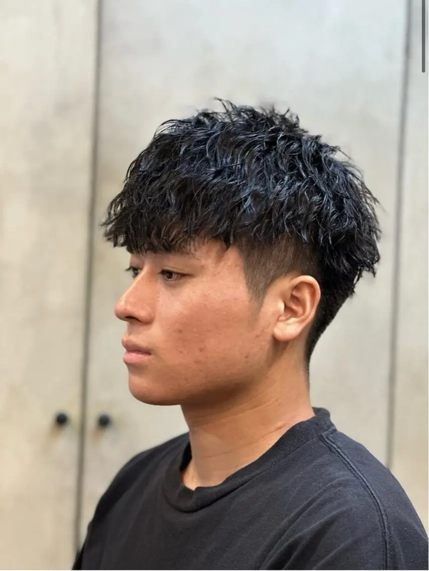 ショート パーマ メンズ カット パーマ トミモト アユムのヘアスタイル