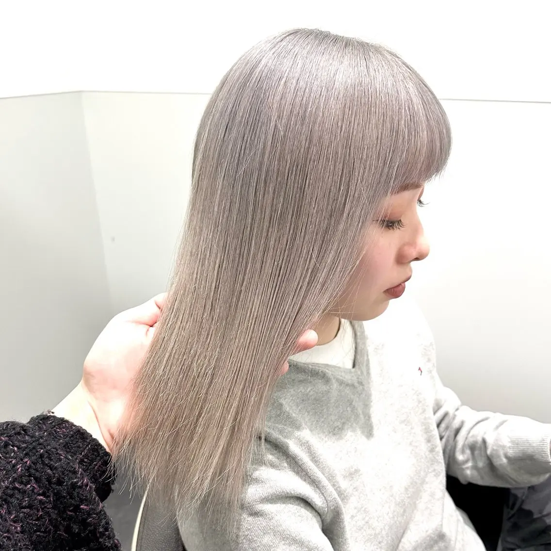 ミディアム カラー ヘアカラー 💫艶ハイトーン×髪 質改善💫リュウトのヘアスタイル