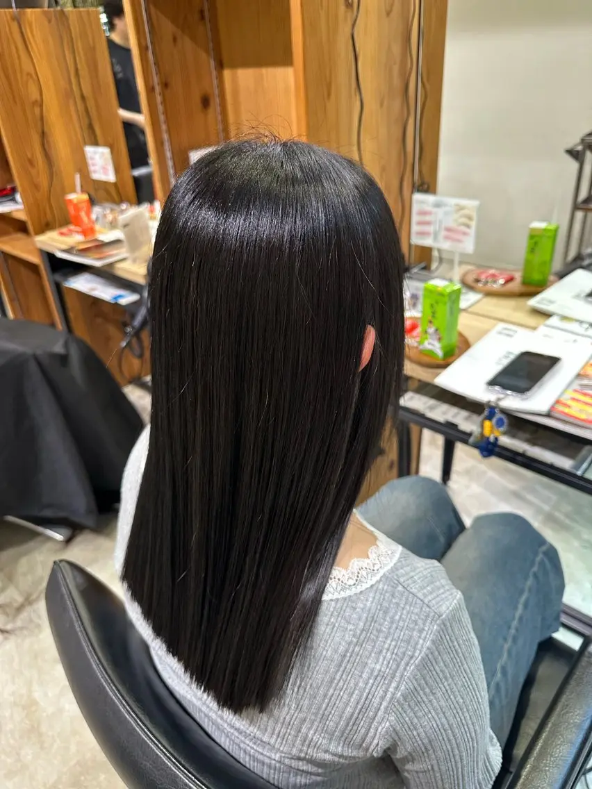 ロング カラー 学生 伊藤 旭華のヘアスタイル