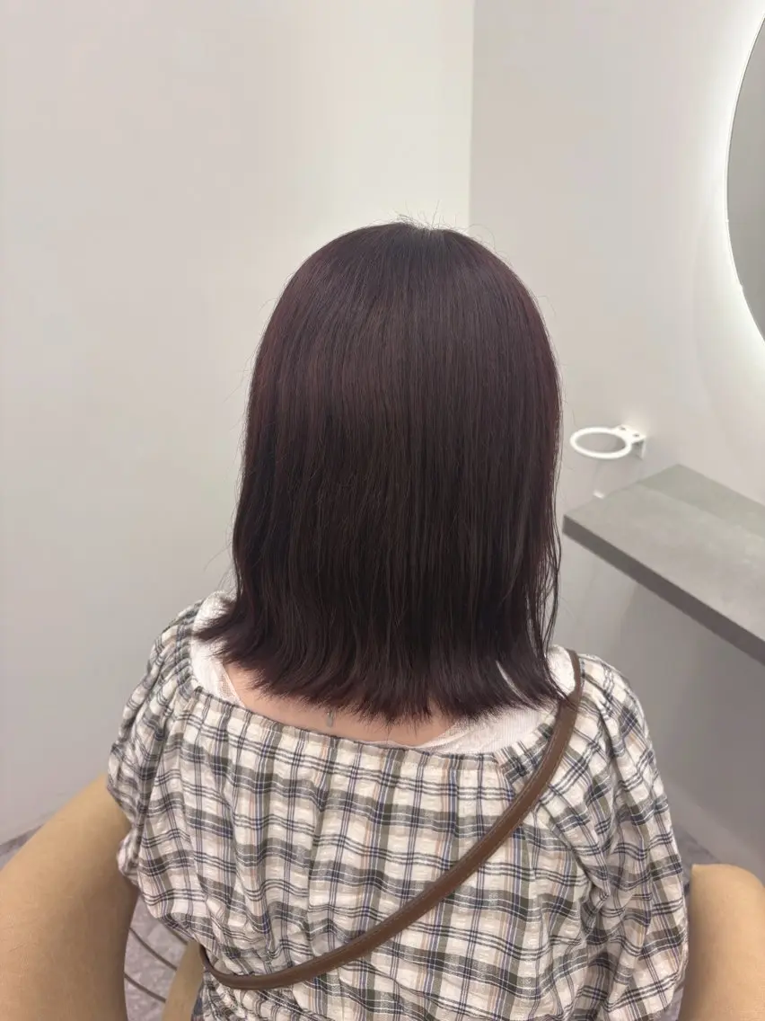 ミディアム カラー ボルドーカラー ダブルカラー ピンクカラー momo /ブリーチなしピンクのヘアスタイル
