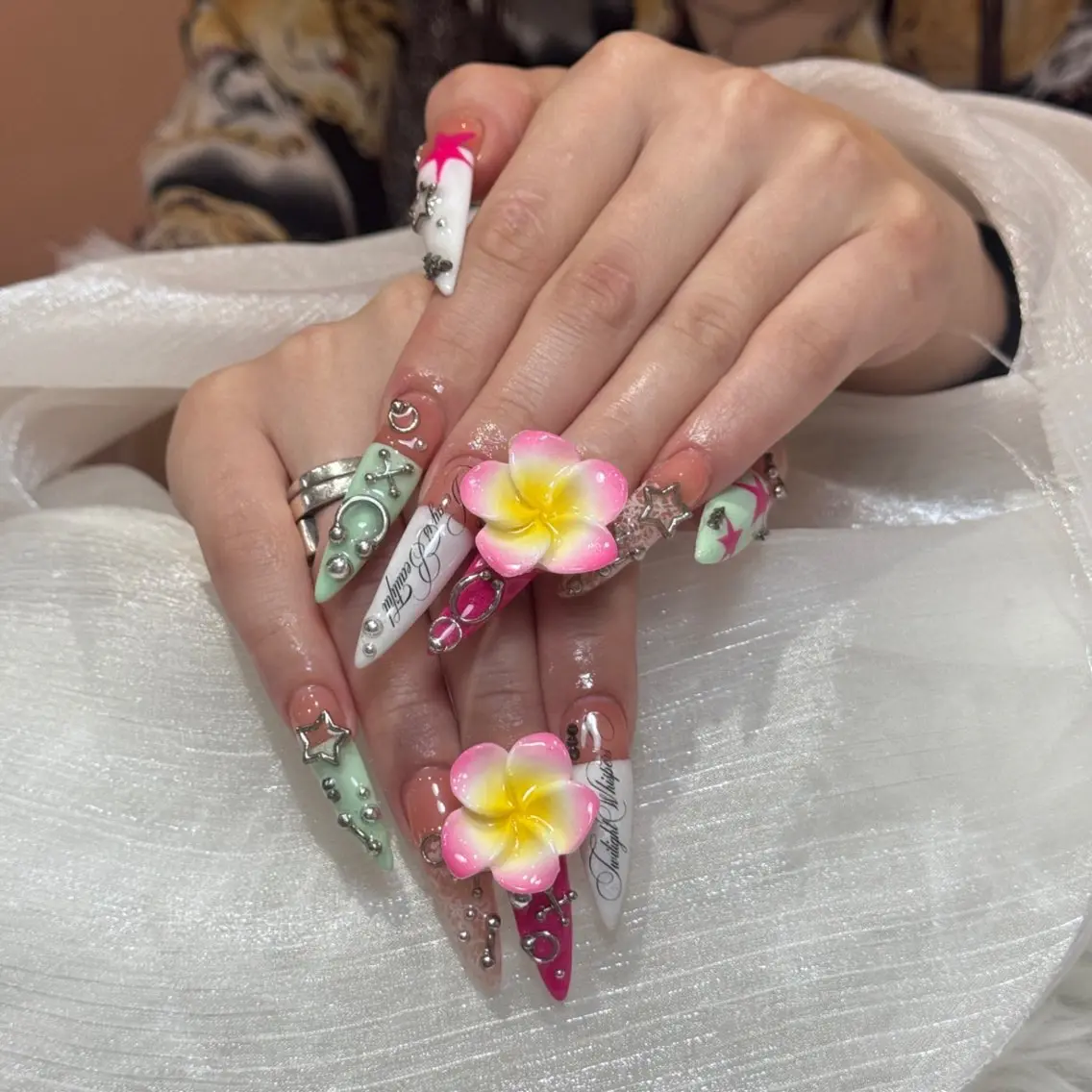 ネイル ハンドネイル Anmi Nail 新宿のネイルデザイン