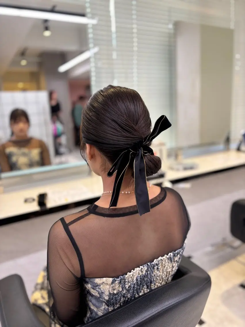 【🤍 お呼ばれヘアアレンジ 🤍】 ブライダルヘアセット💭リピーター様はこちらになります💁🏻♀️の写真