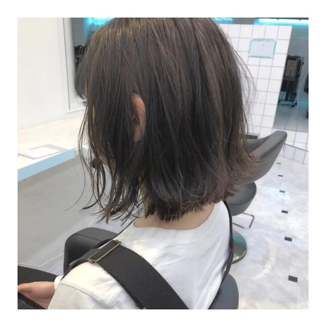 ショート カラー ブルーカラー ブルージュ ネイビーカラー レイヤーボブ/ボブ 仲川和人のヘアスタイル