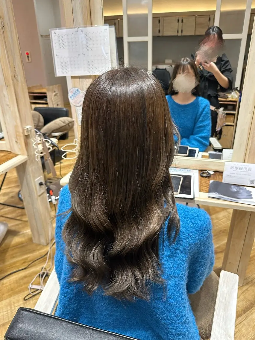 カラー オリーブカラー ヘアカラー 東浦　髪質改善カラー 透明感カラーのヘアスタイル