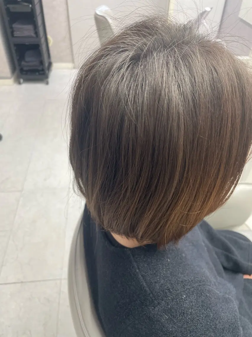 ミディアム ボブ カット ヘアカラー トリートメント 工藤 洸のヘアスタイル