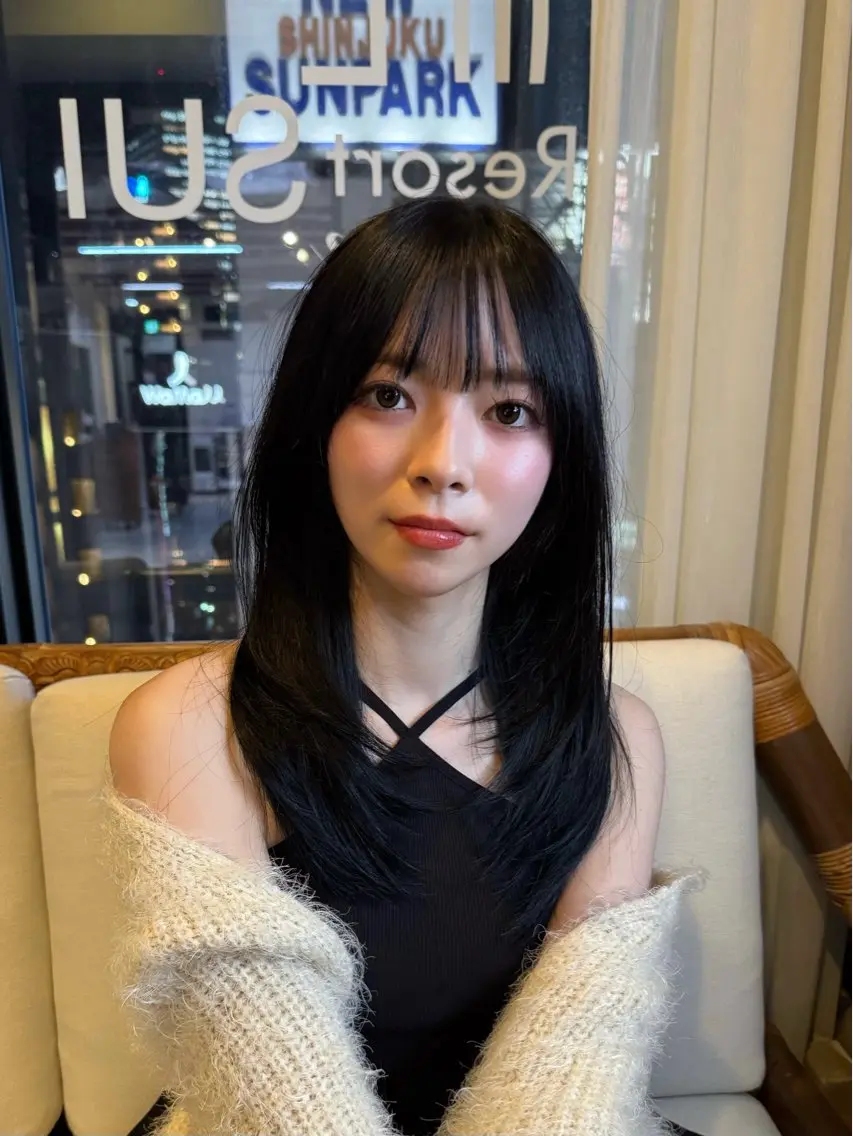 ロング カラー ロングレイヤー 黒髪 レイヤーカット ロング トリートメント カット Bonheur銀座 /前田 栞九郎のヘアスタイル