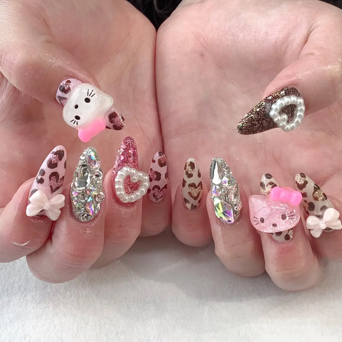 ネイル ハンドネイル 💎🐰 saki. m 🐰💎のネイルデザイン