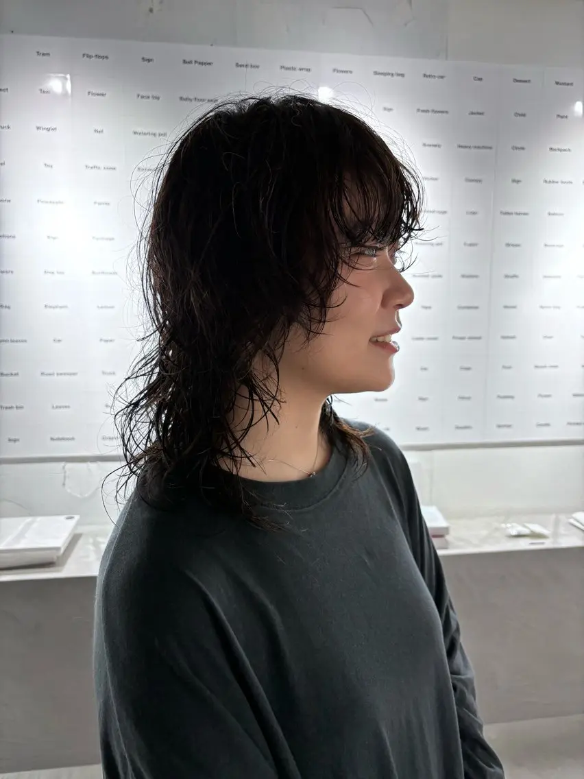 ミディアム パーマ 松﨑 零央のヘアスタイル