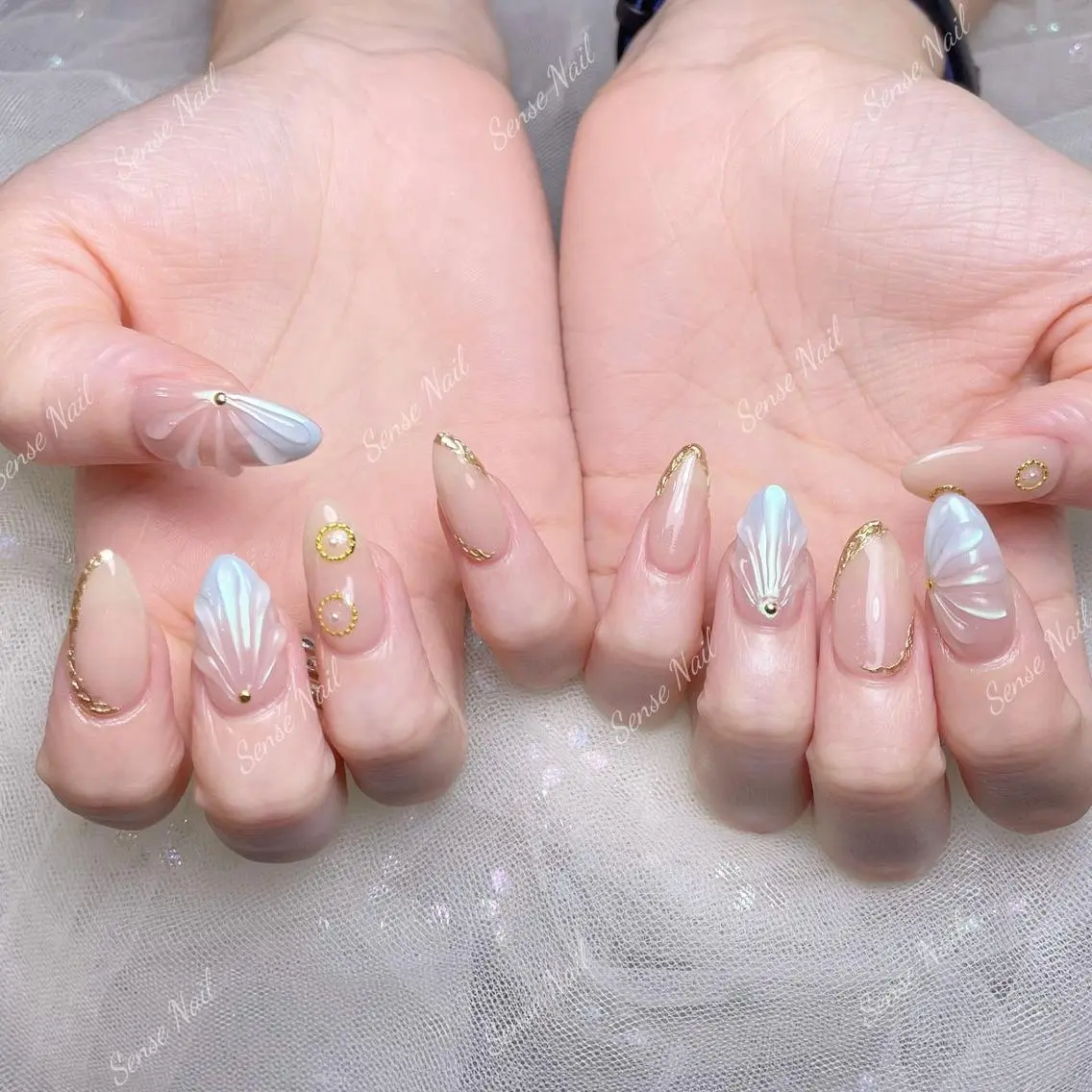 ネイル Queening 🦋のネイルデザイン