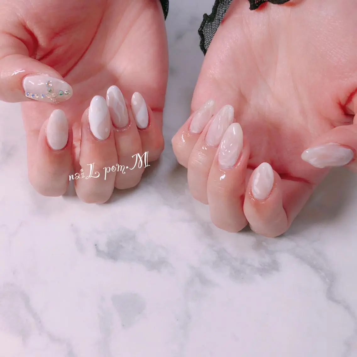 ネイル ニュアンスネイル シンプルネイル ホワイト ハンドネイル ハンドケア naiL pom.Mのネイルデザイン