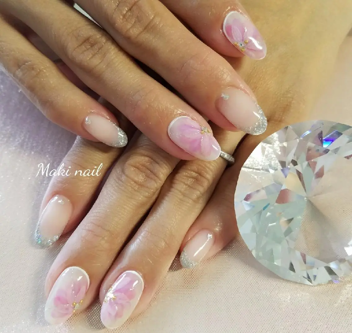 ネイル ショート ジェルネイル ･:*+.✳︎˚✧₊ MAKI NAILのネイルデザイン