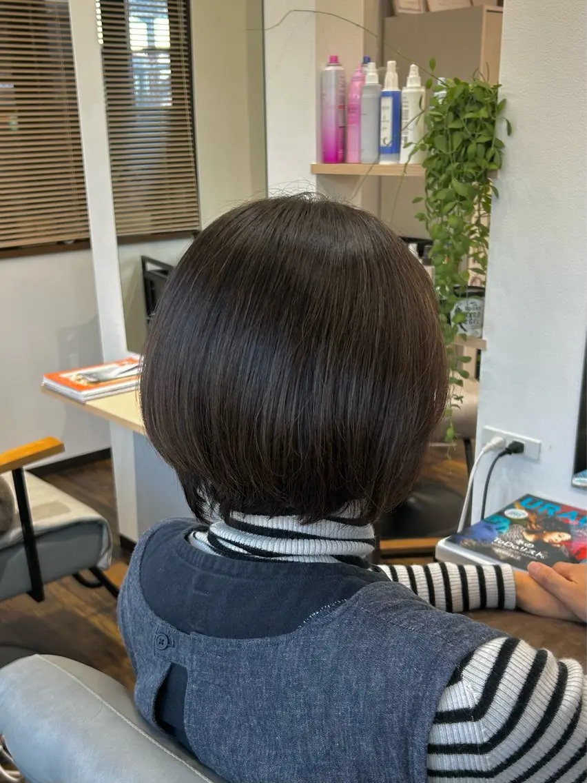 ショート カラー AIJU☺︎カラー/ スパ/ストレートのヘアスタイル