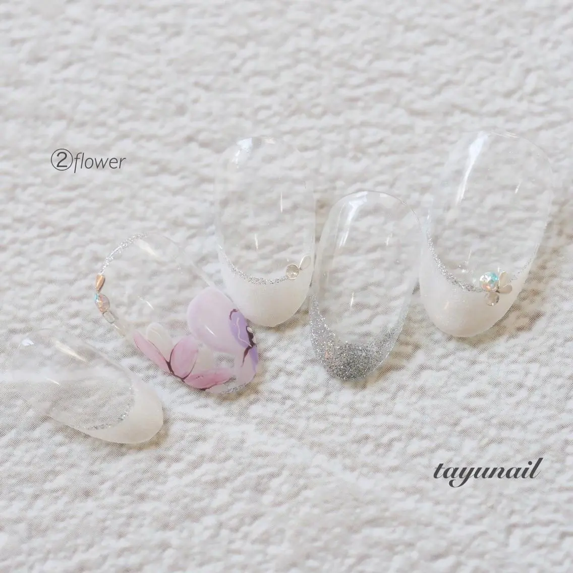 ネイル アートネイル ブルー フラワーネイル フレンチネイル ジェルネイル ネイルサロン 【たゆnail】のネイルデザイン