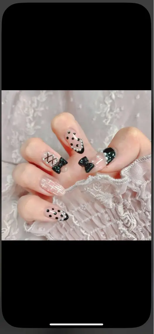 ネイル チークネイル 長さ出し フラワーネイル フレンチネイル ガーリー sun nail池袋 モデル募集のネイルデザイン