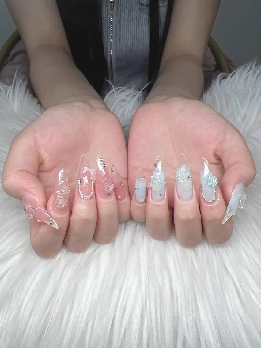ネイル Lee Nailsのネイルデザイン