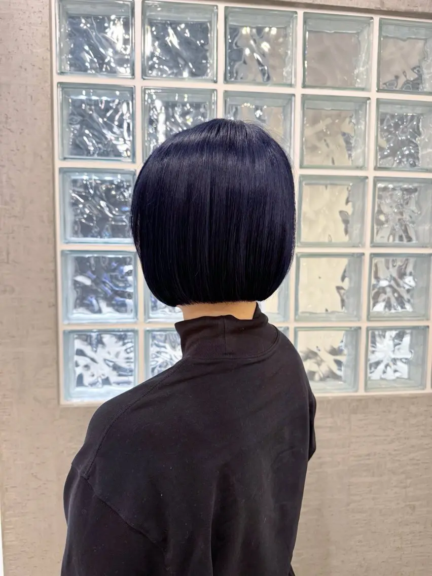 ショート カラー 黒髪 ブリーチ ブルーカラー ブルーブラック カット ヘアカラー トリートメント ボブウルフ/ボブ Satsuki【名駅のヘアスタイル