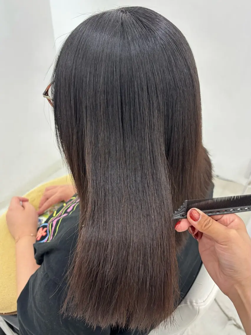 ミディアム カット 縮毛矯正 トリートメント 【aini天王寺】 𝐚𝐢𝐫𝐢✂︎のヘアスタイル