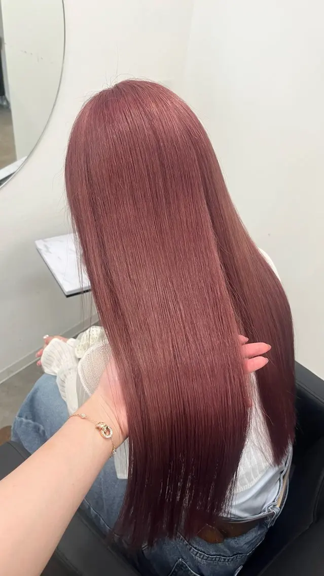 ロング カラー 透明感カラー 結羽愛のヘアスタイル