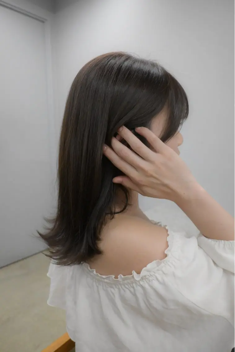 ミディアム カラー 日南乃/柔らか ブラウンカラーのヘアスタイル