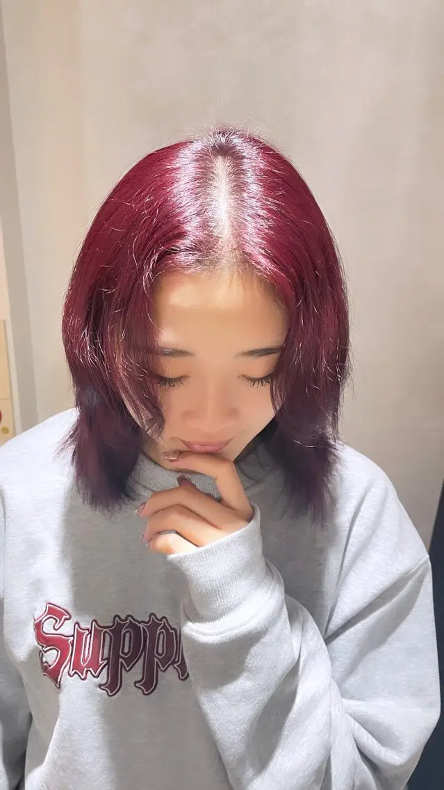 カラー ブリーチ Mii. 内田萌々のヘアスタイル