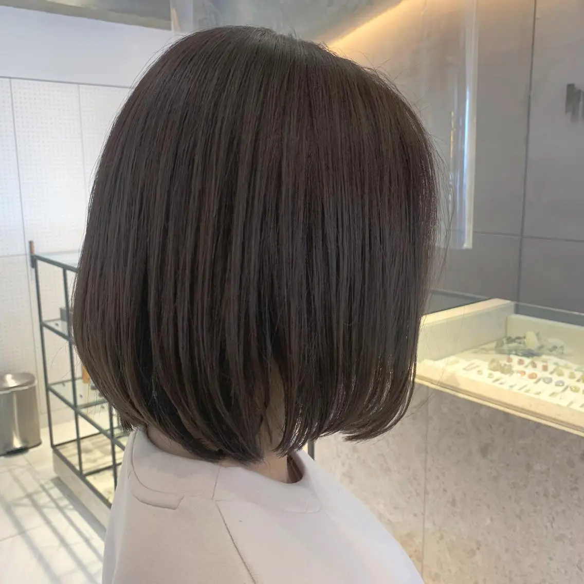 ミディアム カラー 透明感カラー グレージュ 三上 恵里奈のヘアスタイル