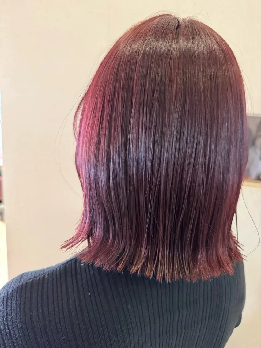 ミディアム カット 小倉 沙織のヘアスタイル