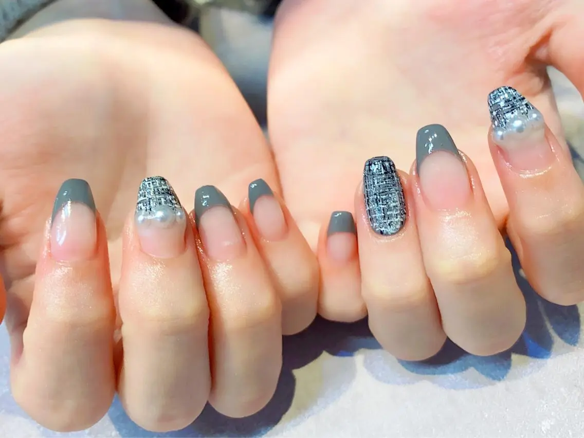 ミディアム ハンドネイル NAILSALON 🍔Timna🍟のネイルデザイン