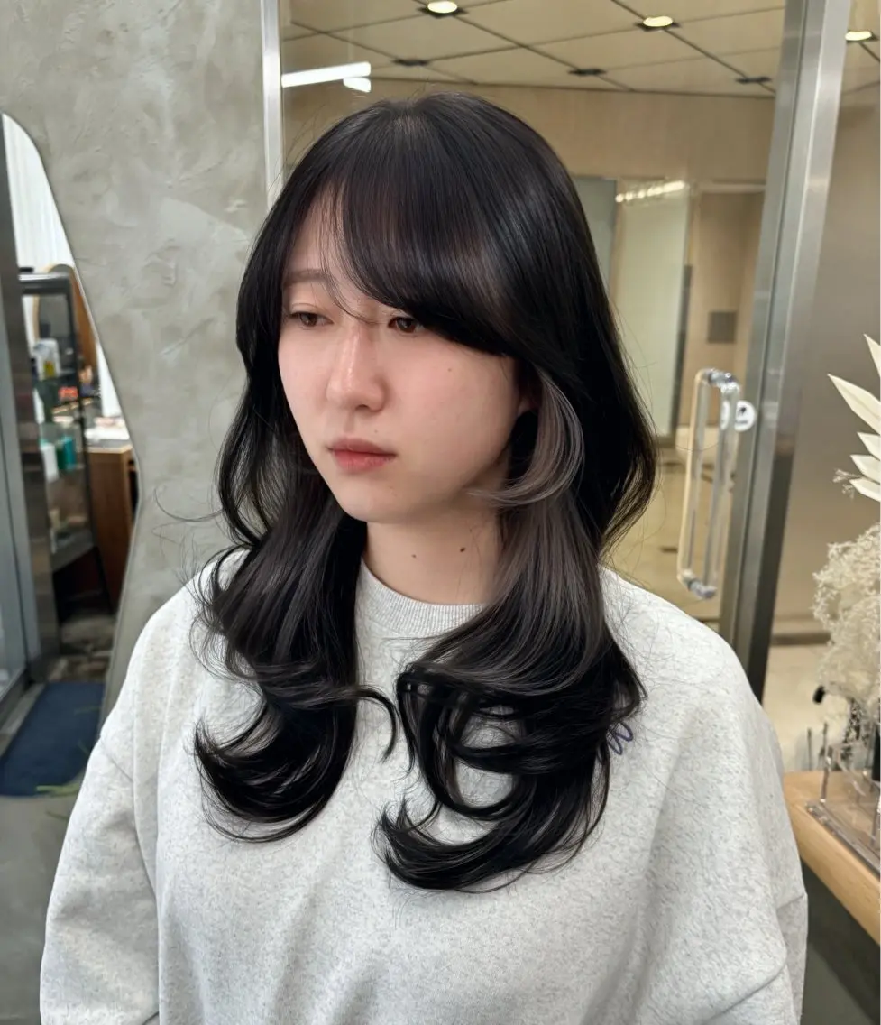 セミロング カラー インナーカラー ヘアカラー 古賀/レイヤーボブ /ハッシュカットのヘアスタイル
