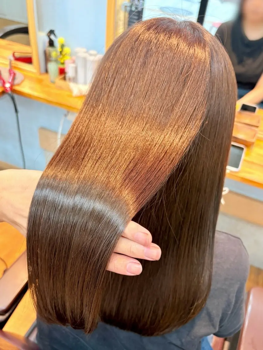 セミロング カラー ヘアカラー トリートメント 髙木 優人のヘアスタイル