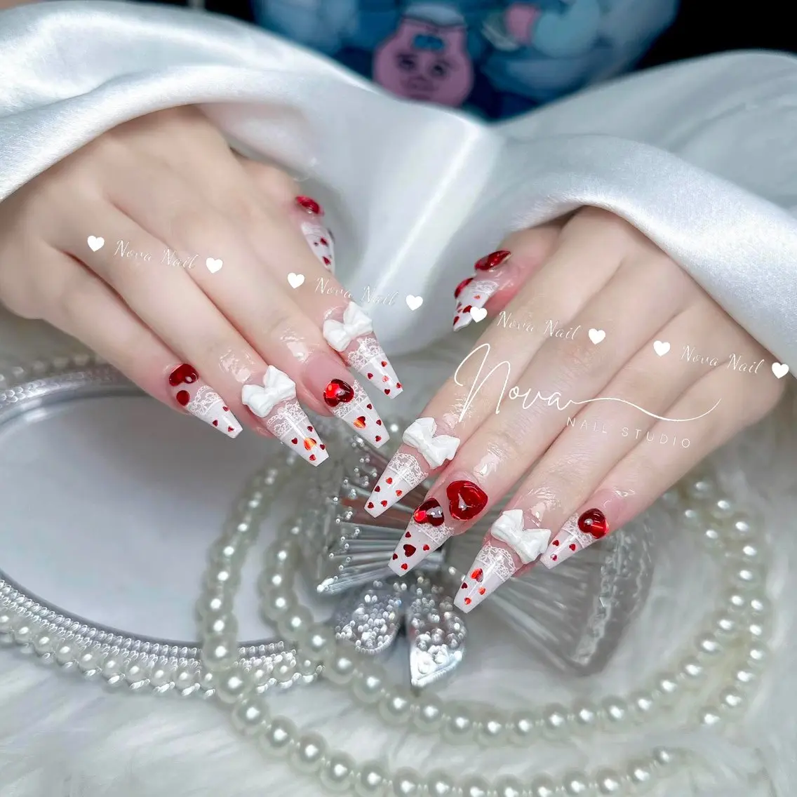 ネイル オーロラネイル チークネイル フラッシュネイル フレンチネイル ジェルネイル ハンドネイル ハンドケア Miyu Nailのネイルデザイン
