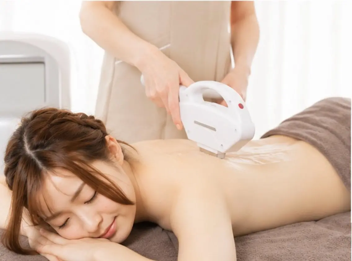 【都度払い】温ジェルで寒くない全身脱毛(全顔・VIO込み)美白ケア保湿【女性限定】全身ツルツル✨の写真