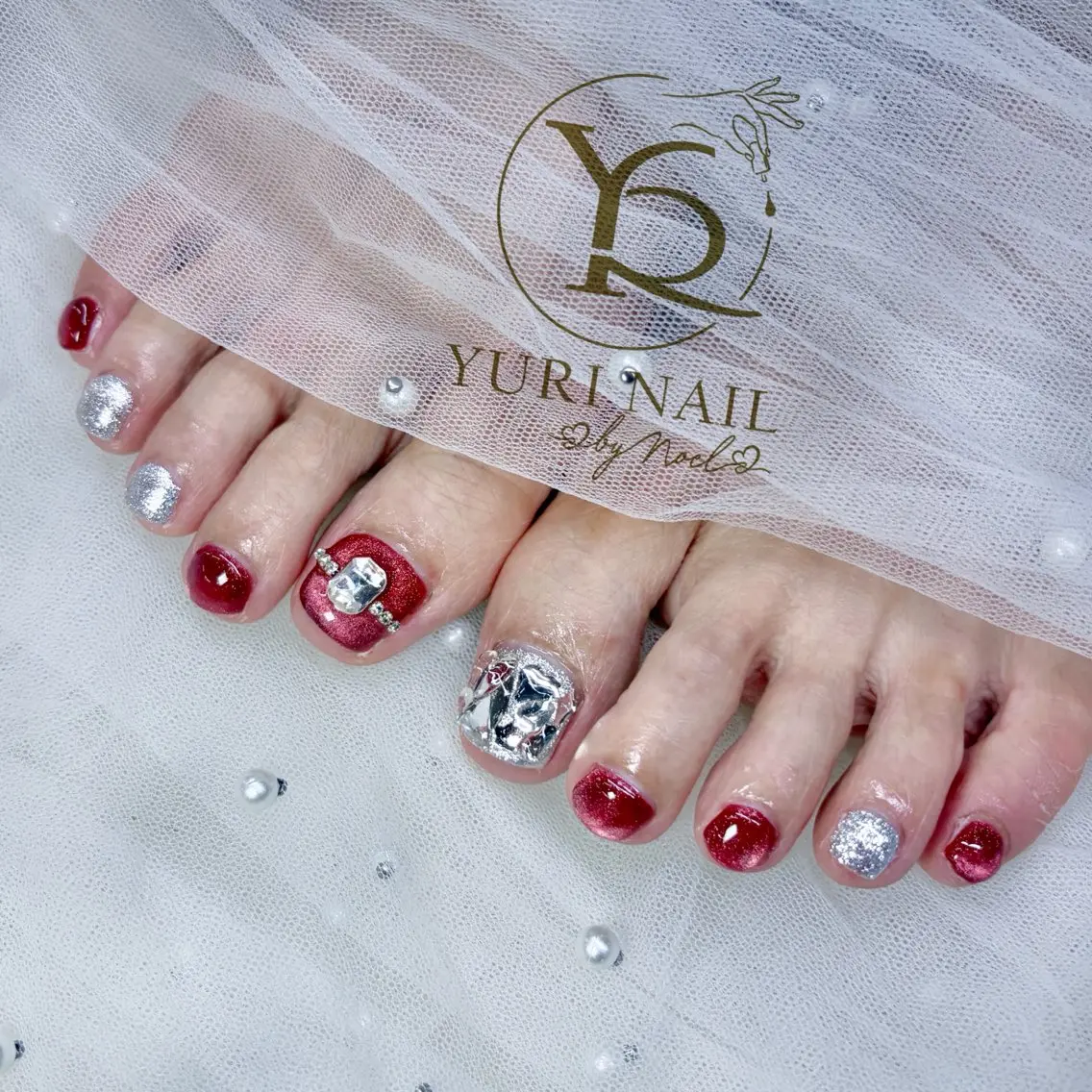 ネイル ハンドネイル フットネイル ハンドケア YURI Nail NARITAのネイルデザイン