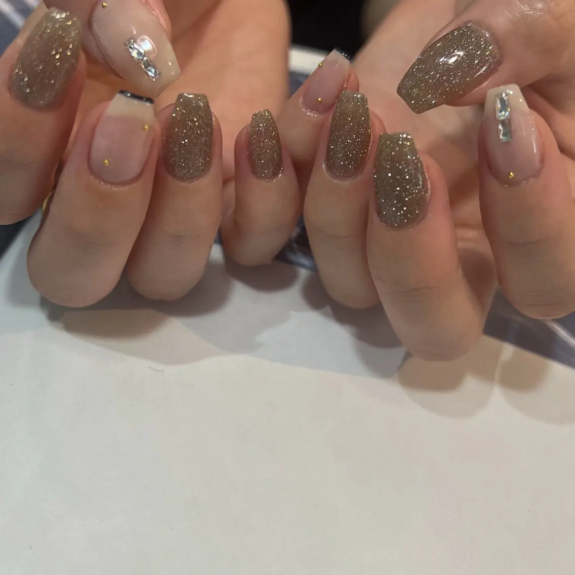 ネイル ハンドネイル nailsalon ULLのネイルデザイン