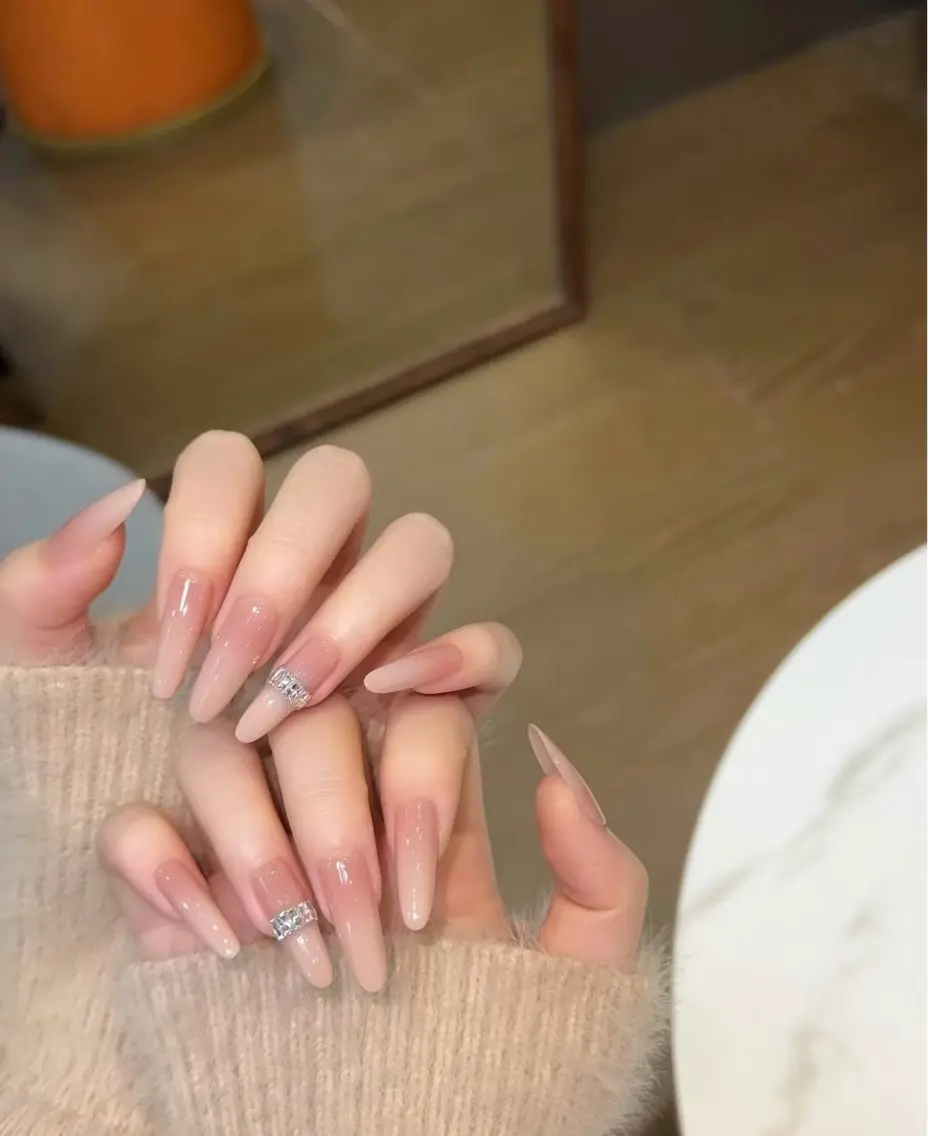 ネイル ハンドネイル Rosaline 💕💕のネイルデザイン