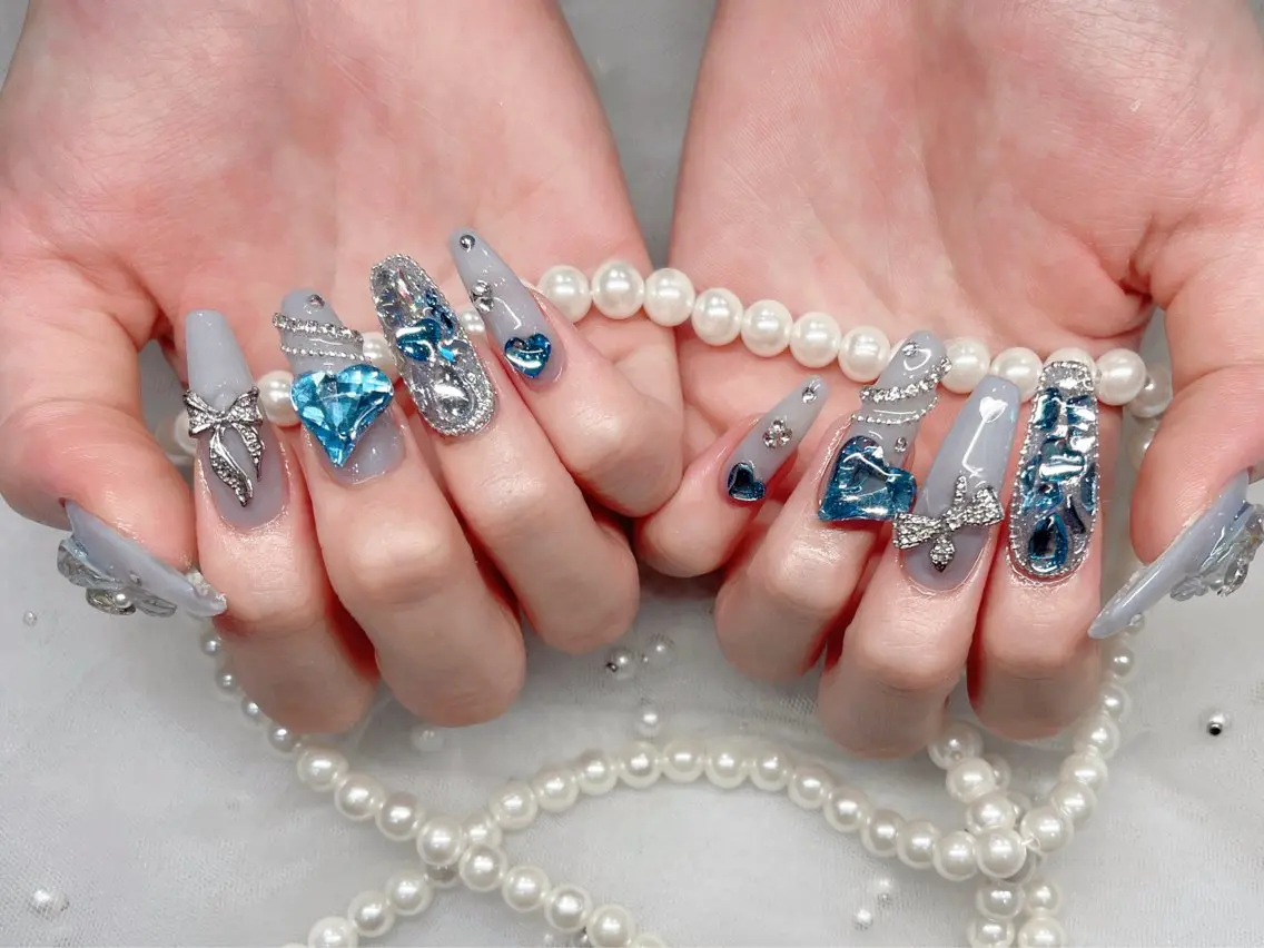 ネイル 成人式 フラッシュネイル フットネイル ジェルネイル 卒業式 ハンドネイル ハンドケア mione_ou nail salonのネイルデザイン