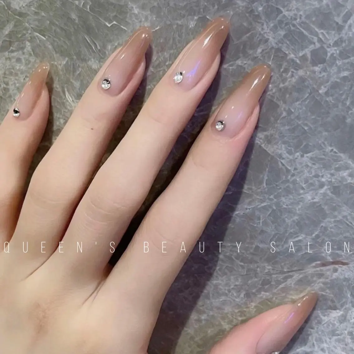 ネイル ハンドネイル Queens マオのネイルデザイン