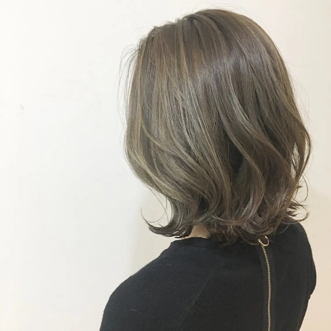 ミディアム カラー 水野 恵里加のヘアスタイル
