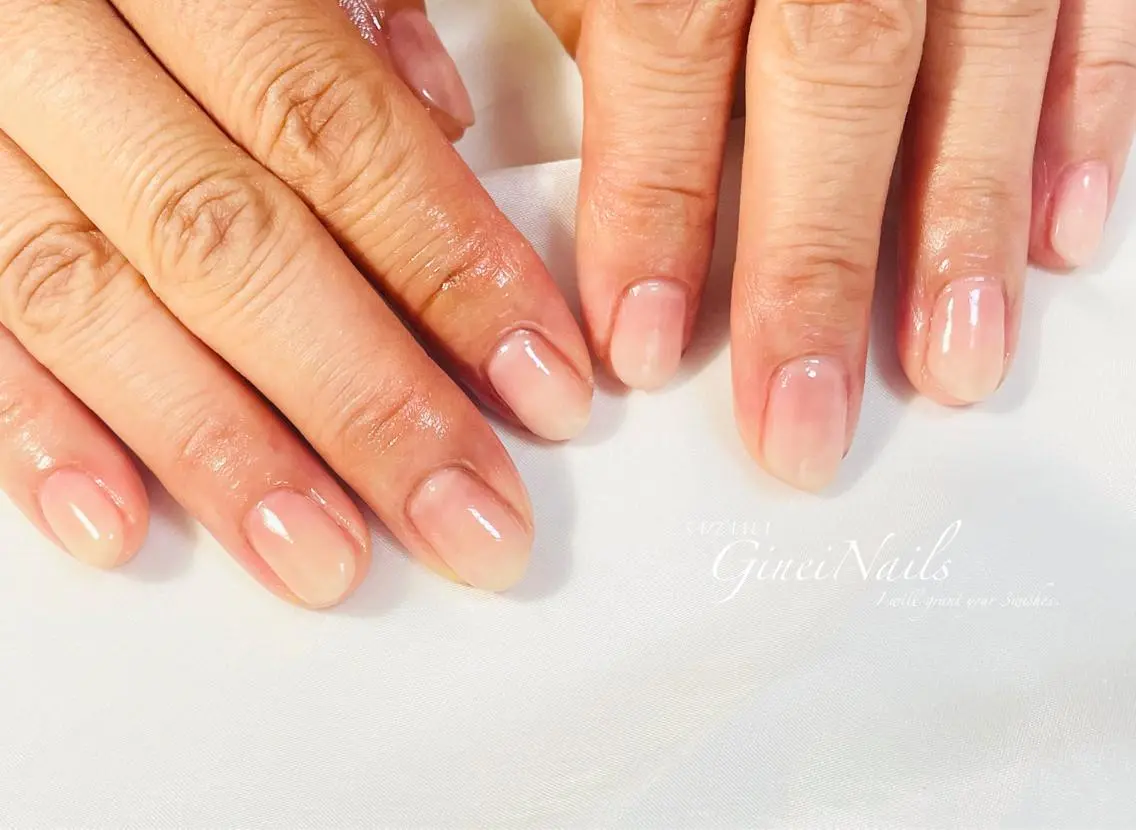 ネイル フットネイル キラキラネイル ロングネイル ニュアンスネイル ショートネイル Genie Nailsのネイルデザイン