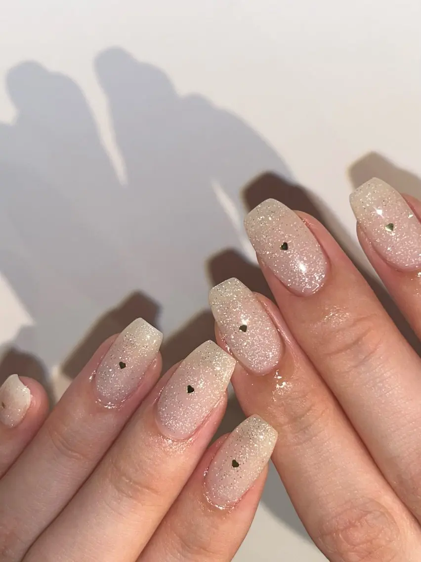 ネイル キラキラネイル ハンドネイル mitsuki / Manonのネイルデザイン