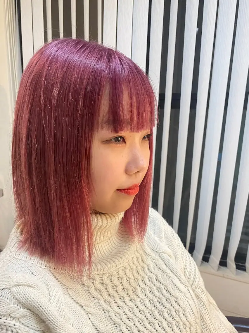 ミディアム カラー ブリーチ 透明感カラー ブリーチなしカラー 透明感/ハイトーン ／レッドカラー🍓のヘアスタイル