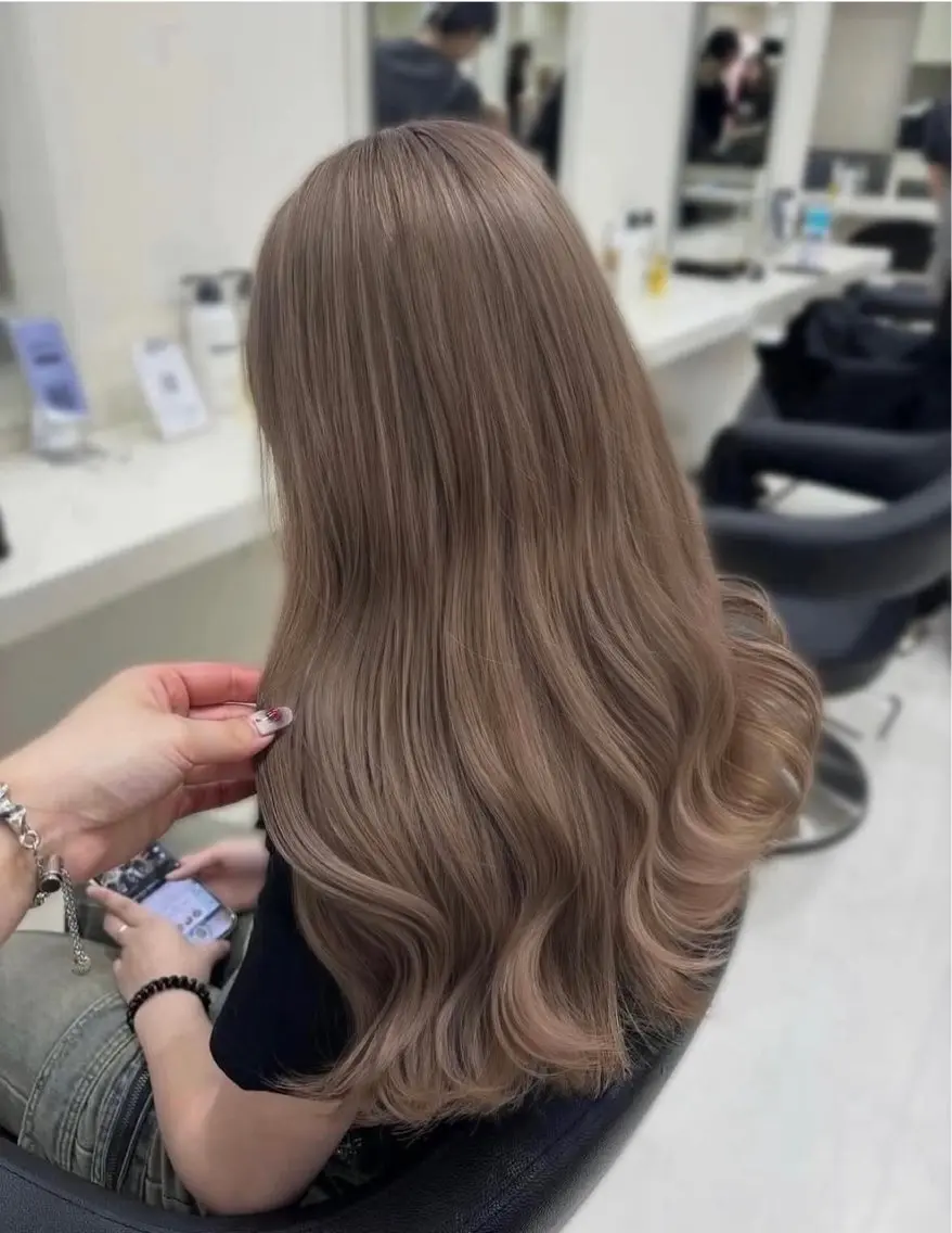 ロング カラー ヘアアレンジ ヘアカラー 韓国レイヤー＆ピンク 艶髪🩶maikoのヘアスタイル
