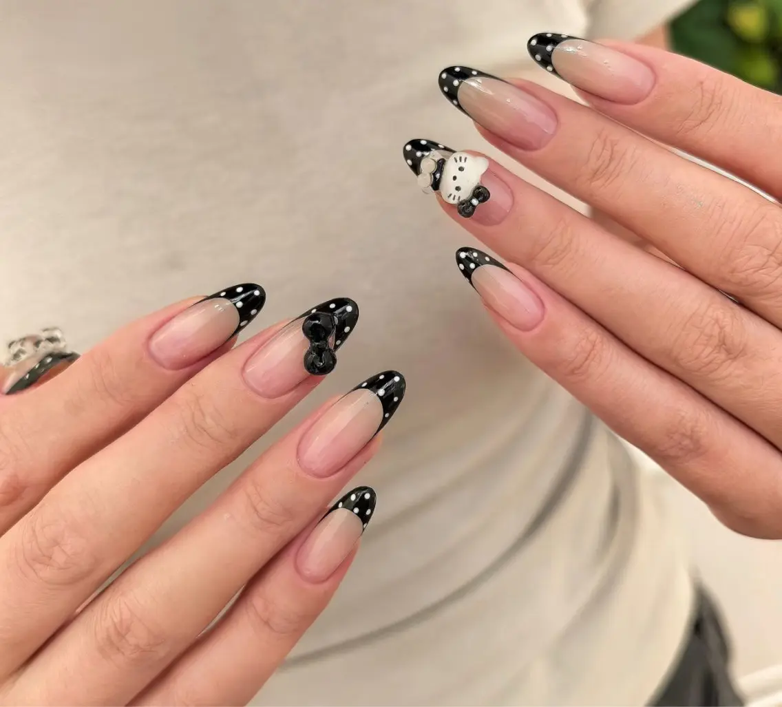ネイル アートネイル オーロラネイル チークネイル フレンチネイル ガラスフレンチ ハンドネイル 🎀🎀YooLi Nail Salonのネイルデザイン
