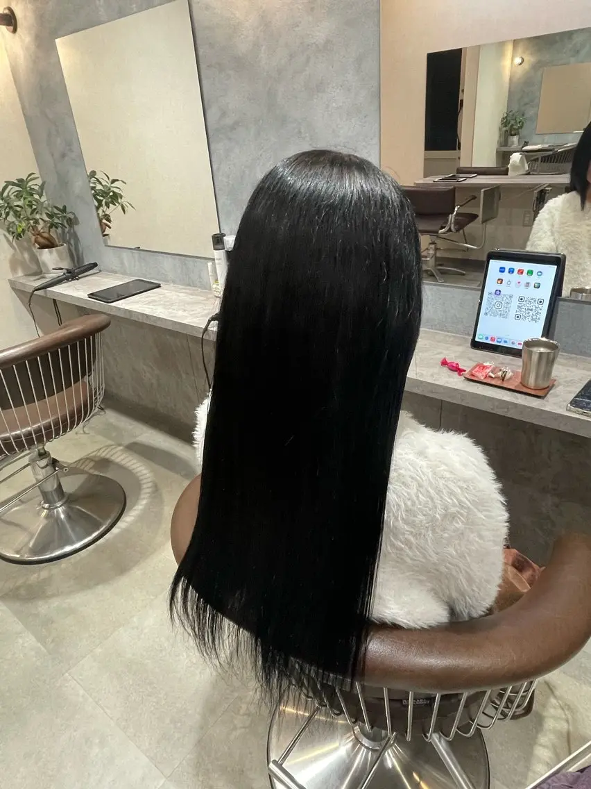 カラー 黒髪 ブリーチ ハイトーンカラー ヘアカラー 田中 里桜奈のヘアスタイル