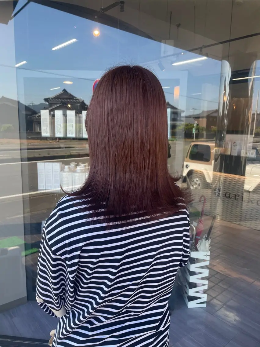 ミディアム カラー マキノ キョウカのヘアスタイル